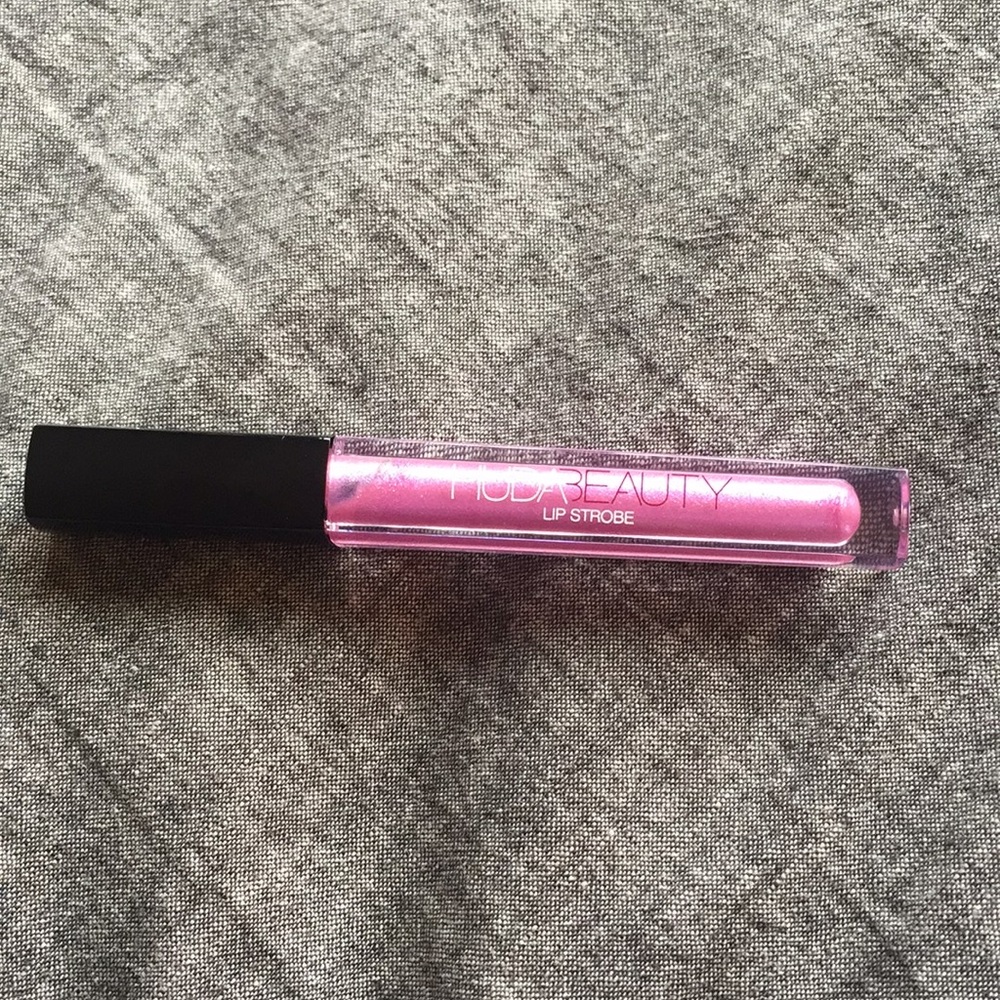 NEW! Huda Beauty Lip Strobe Gloss in Mystical